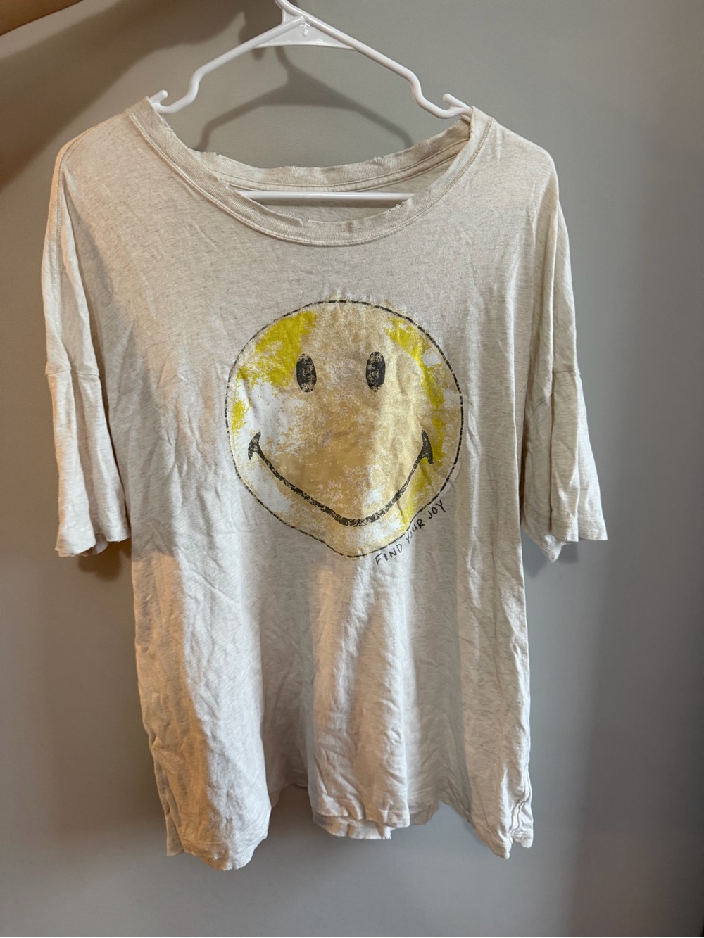 Aerie Oversized Smiley Face Graphic Tee - Cream/Yellow